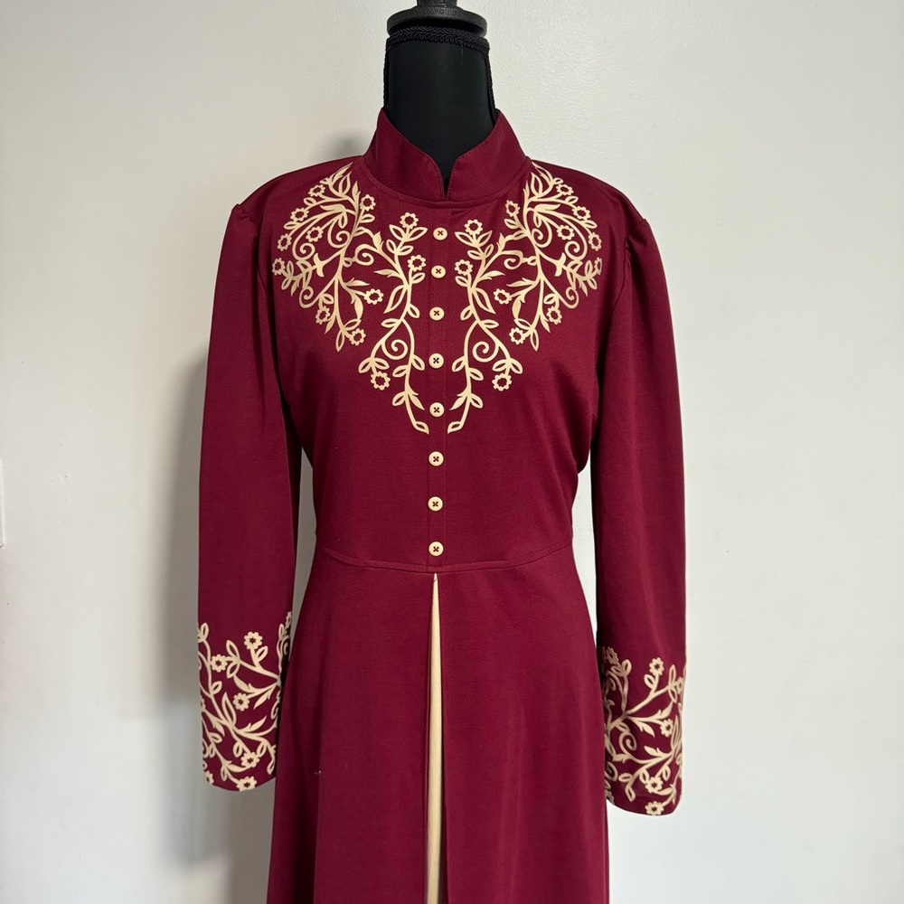 Women’s Elegant Maroon and Cream Maxi Dress - Picture 3 of 12